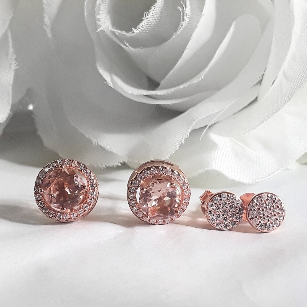 *NEW  Rose Gold diamond stud earings